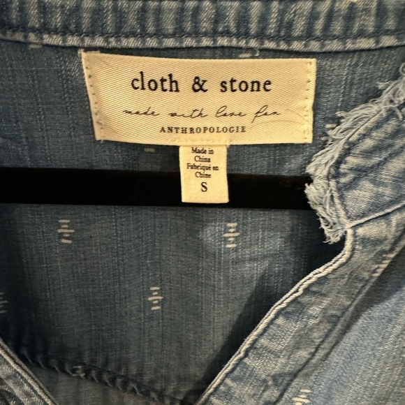 Cloth and Stone light wash Jean button up dress size small like new - Picture 4 of 7